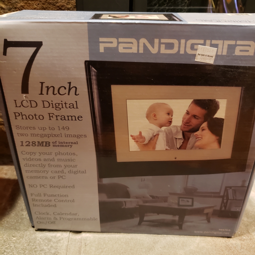 Pandigital 7 Inch Black LCD Digital Photo Frame